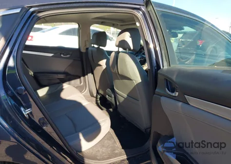 2017 Honda Civic Touring z USA, uszkodzony, nr VIN 19XFC1F98HE212550